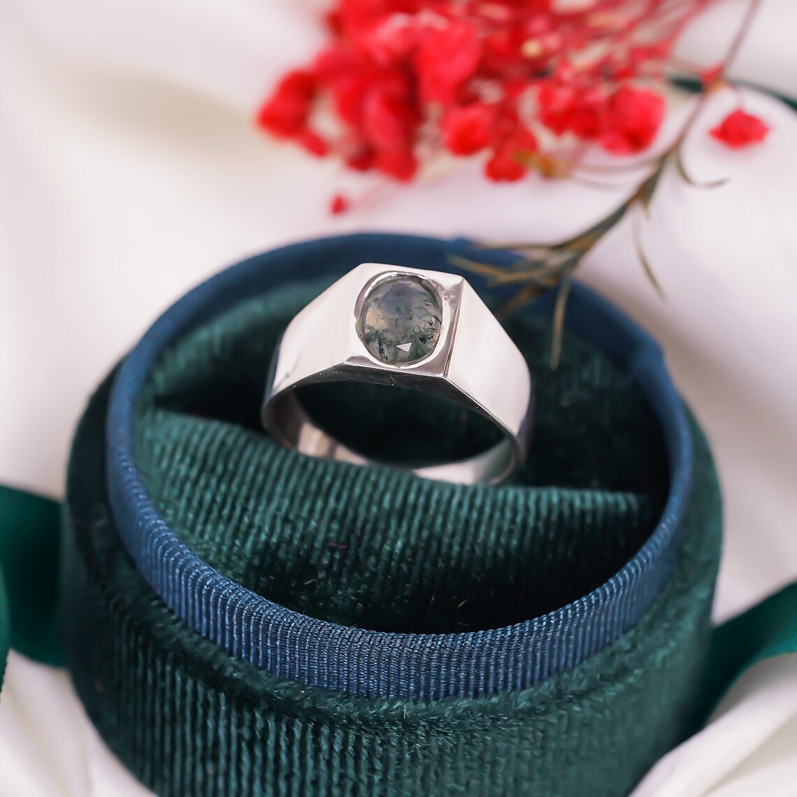 Men's Signet Ring